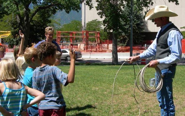 #pb_slideshow_caption-1-5 Children's Activities