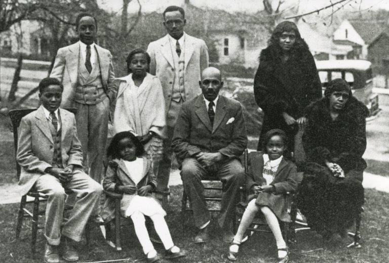 The Dolphus and Lulu Magee Stroud Family of Colorado Springs, ca. 1920-1930. Generously donated by Lulu Pollard, S992.66.1.